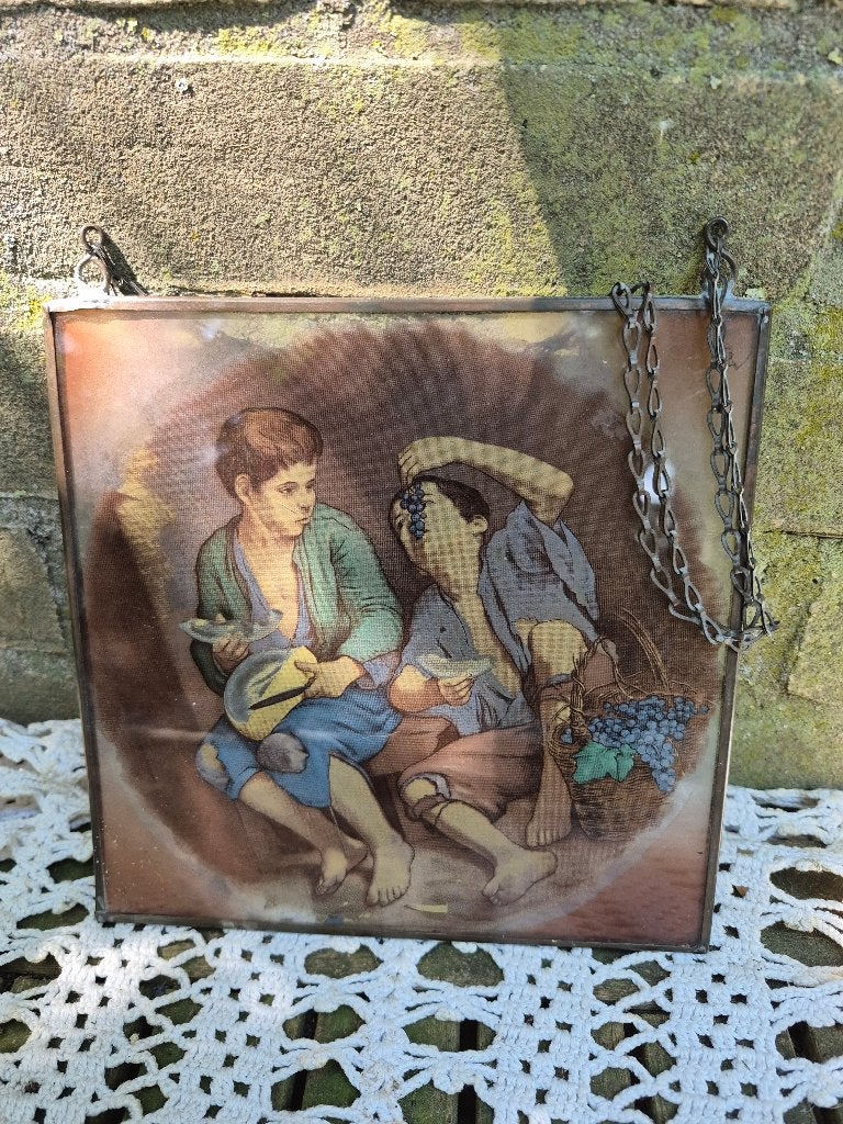 glas in lood raamhanger met jongens en druiven, Huis en Inrichting, Woonaccessoires | Overige, Vintage, Gebruikt, Meerkleurig