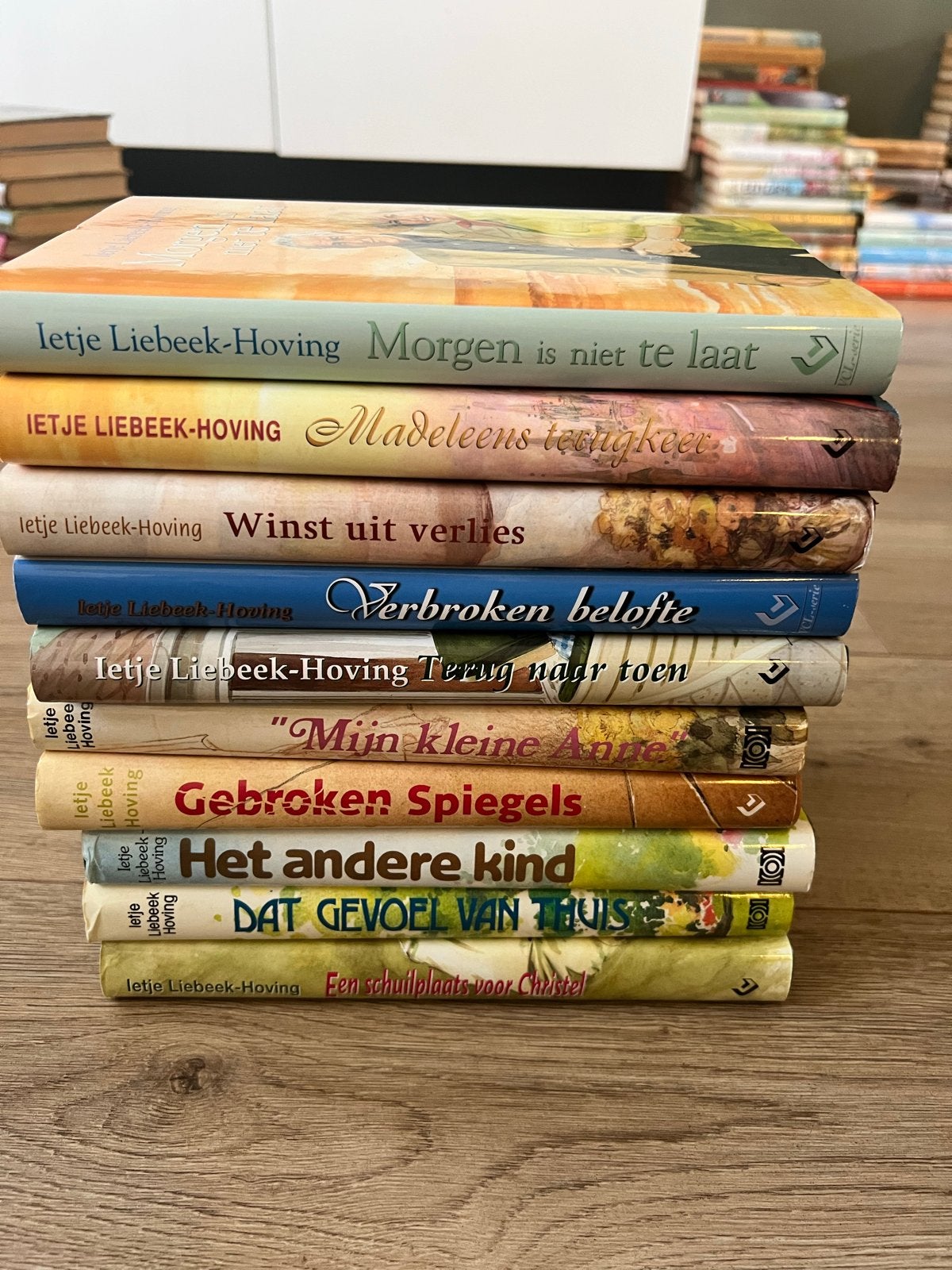10 boeken van Ietje Liebeek-Hoving - Goede tot gelezen staat, Boeken, Ophalen of Verzenden, Gelezen, Nederland