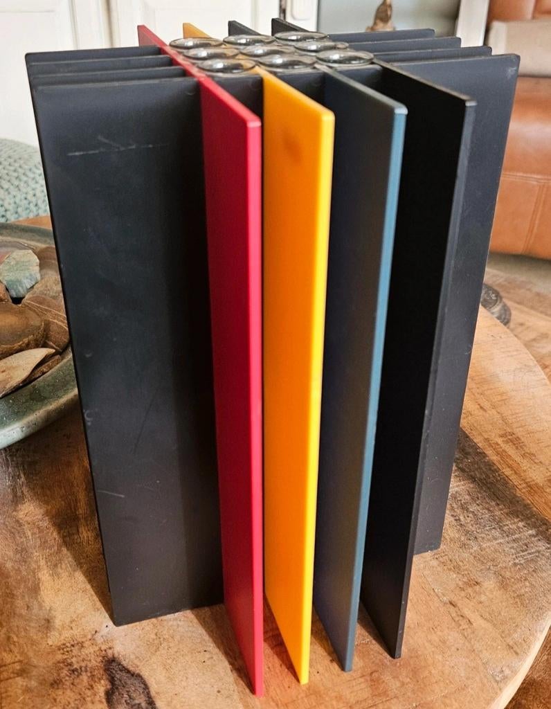 Memphis Milano Vaas – Reg Design Rarities Amsterdam, Huis en Inrichting, Woonaccessoires | Vazen, Ophalen of Verzenden