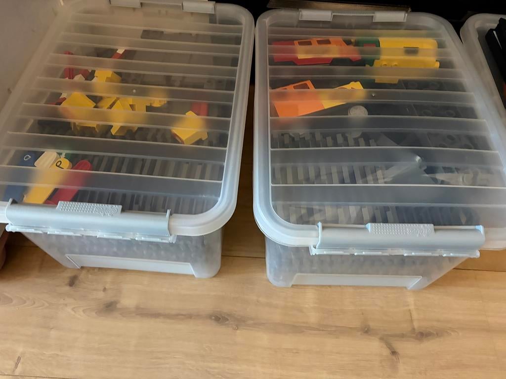 Twee bakken duplo trein rails, Kinderen en Baby's, Speelgoed | Duplo en Lego, Ophalen, Zo goed als nieuw, Duplo