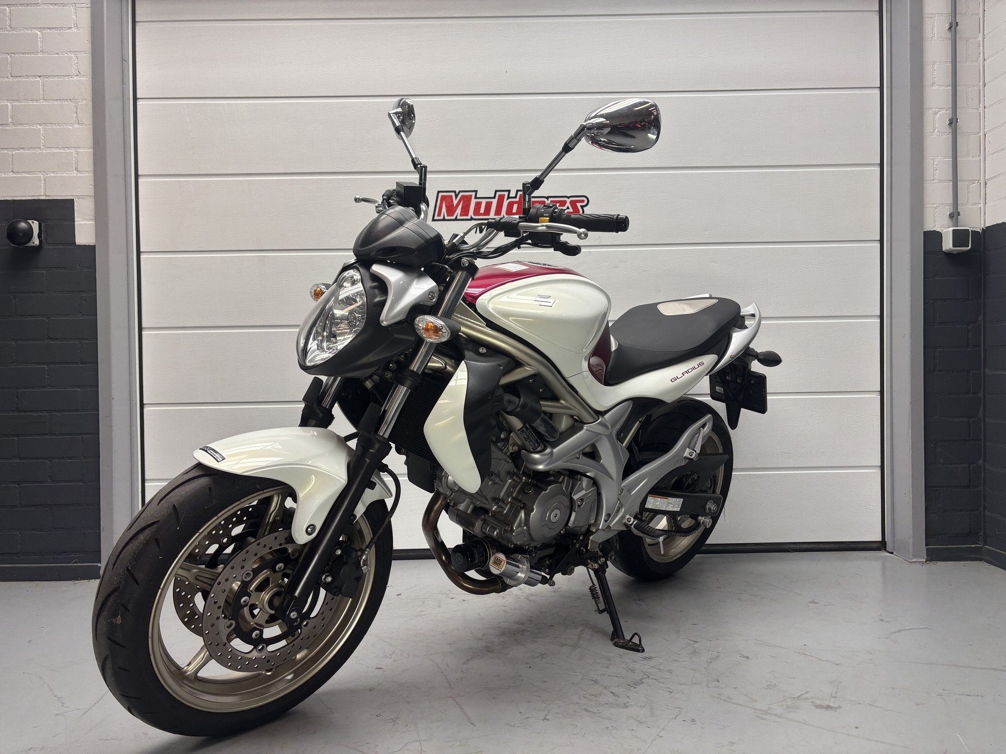 Suzuki GLADIUS (bj 2009), Lange Dreef 12
4131NH  Vianen, NL, Suzuki, Bedrijf, Klantenservice@suzuki.nl