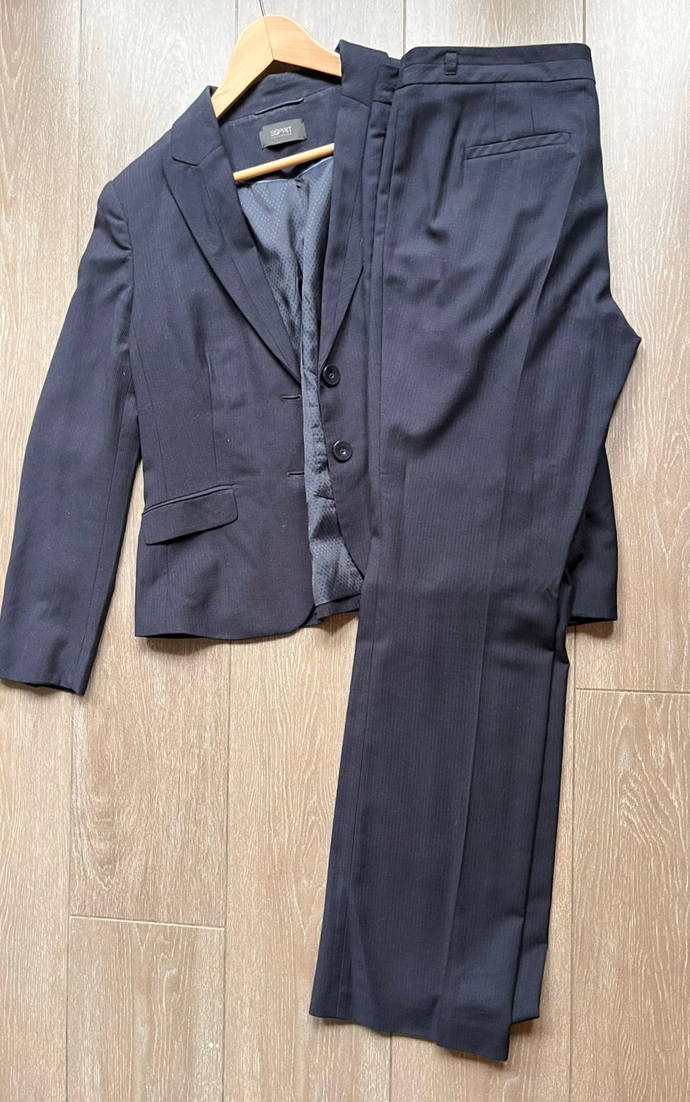 Tijdsloos donkerblauw Dames kostuum Esprit maat 42, Kleding | Dames, Jasjes, Kostuums en Pakken, Ophalen of Verzenden, Gedragen