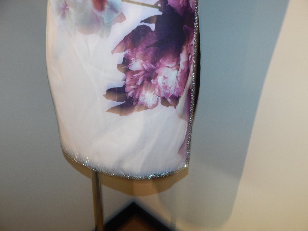Ted Baker jurk flap voorkant bloemen afgezet met steentjes M, Maat 38/40 (M), Zo goed als nieuw, Ted Baker, Boven de knie