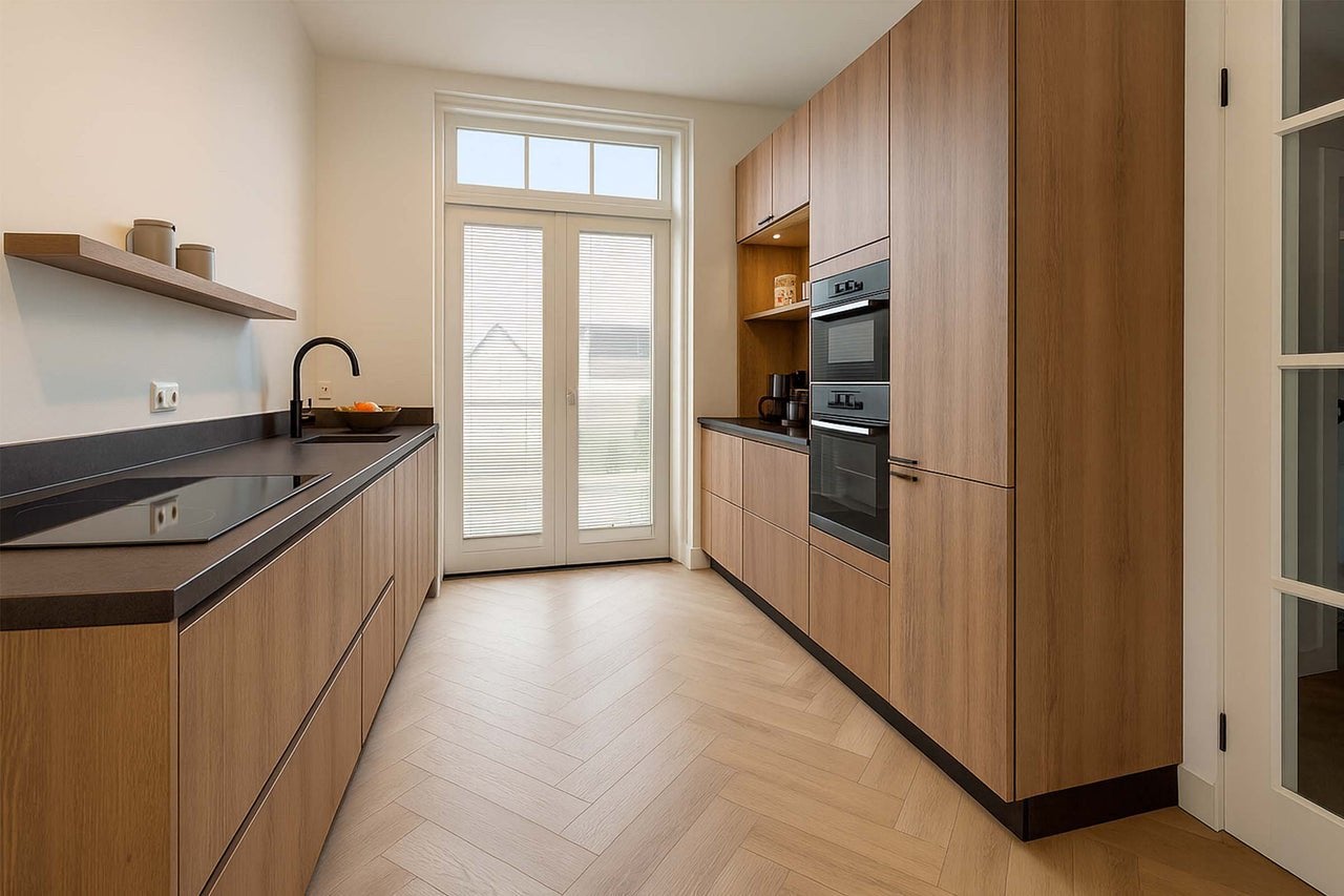 GEZOCHT parallel keuken., Huis en Inrichting, Keuken | Complete keukens, Ophalen, Zo goed als nieuw, Wit, Graniet of Steen