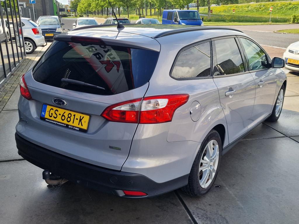 Ford Focus Wagon 1.0 EcoBoost Edition Plus 6 Bak - Trekhaak, Euro 5, Gebruikt, Zwart, Electronic Stability Program (ESP)