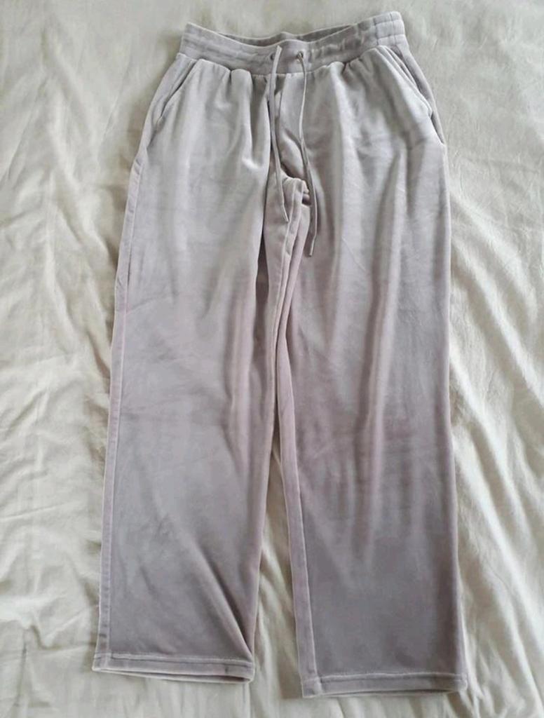 C & A mt M supersoft velours nieuw, Maat 38/40 (M), Beige, Nieuw, Ophalen of Verzenden