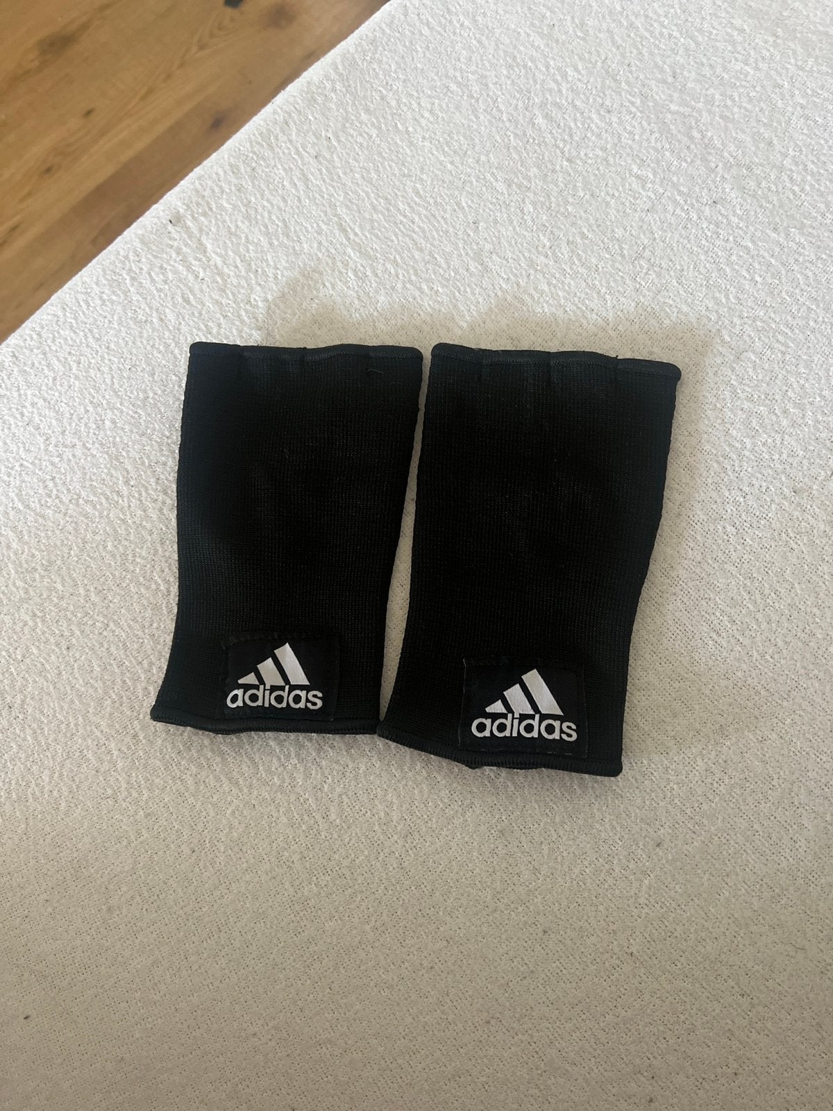 Bokshandschoenen Adidas ADIBP022, Sport en Fitness, Ophalen of Verzenden, Zo goed als nieuw, Boksbinnenhandschoenen