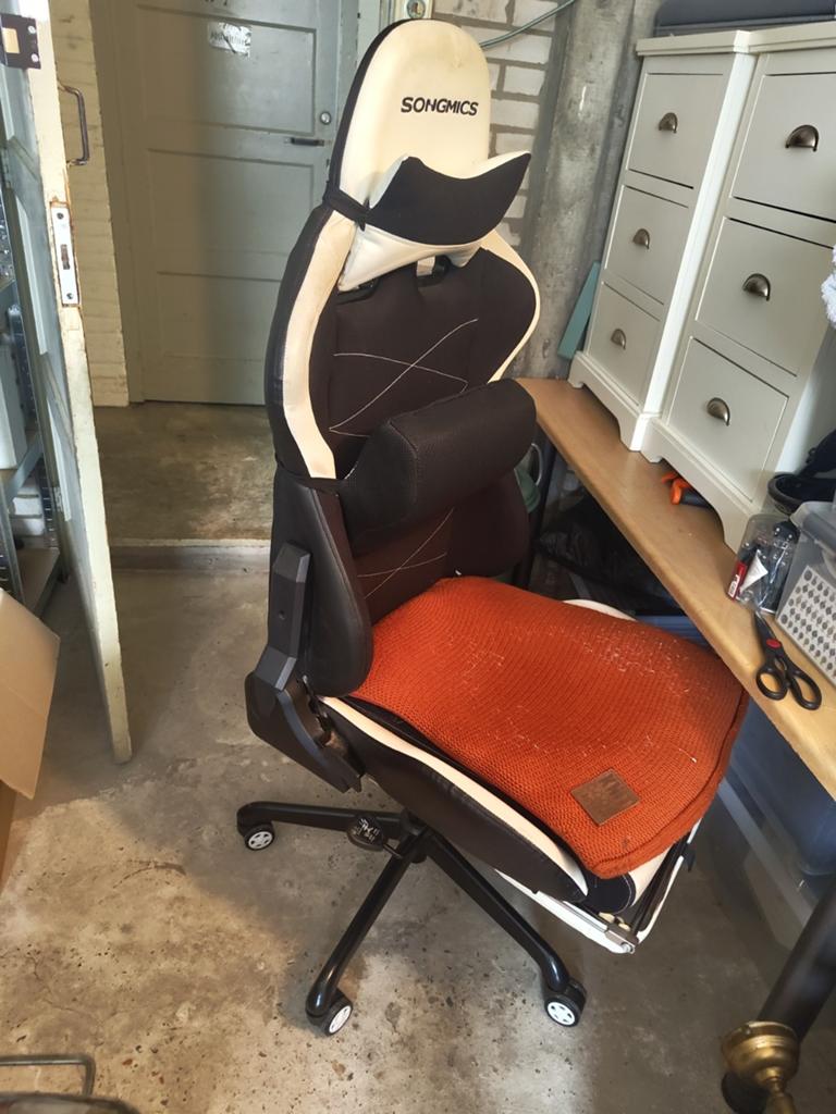 Gamer stoel met armleuningen, Gebruikt, Stof, Zwart, Eén
