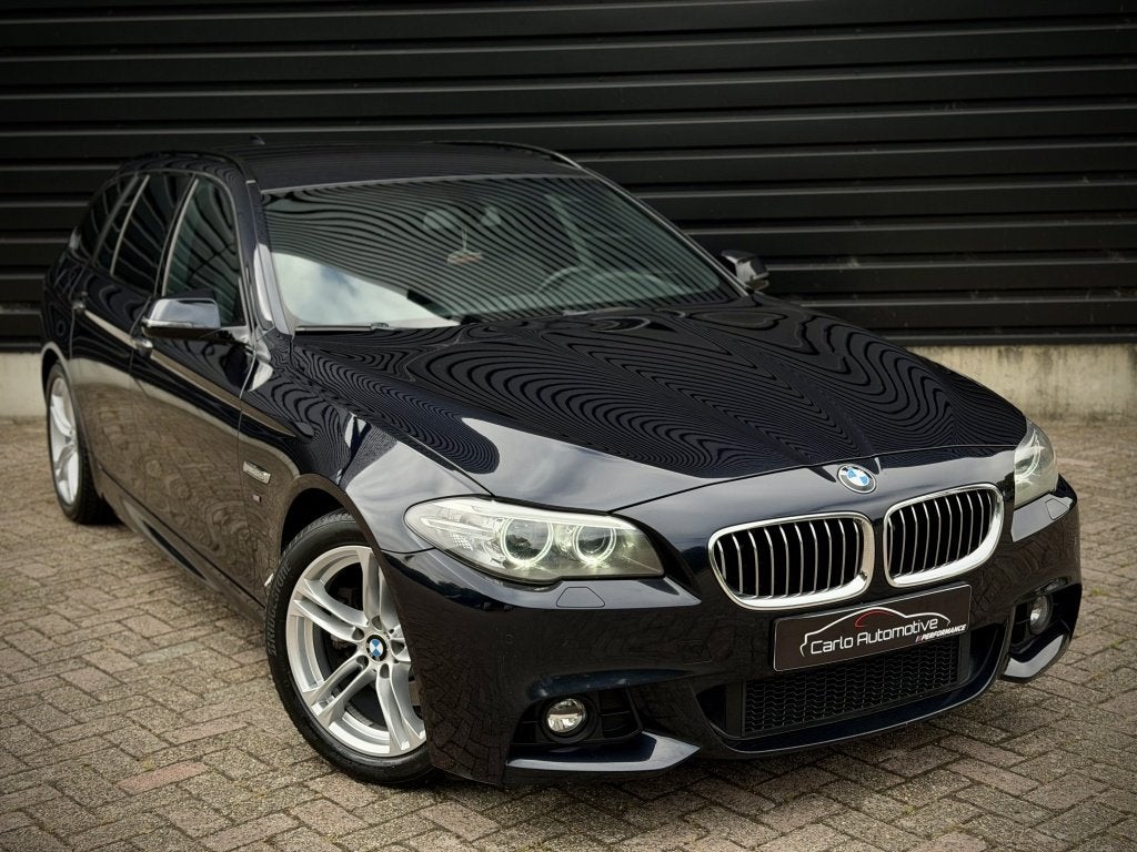 BMW 5 Serie Touring 520d M-SPORT VIRTUAL|COMFORT SEAT|HiFi|L, 2000 kg, Zwart, Diesel, Automatische klimaatregeling