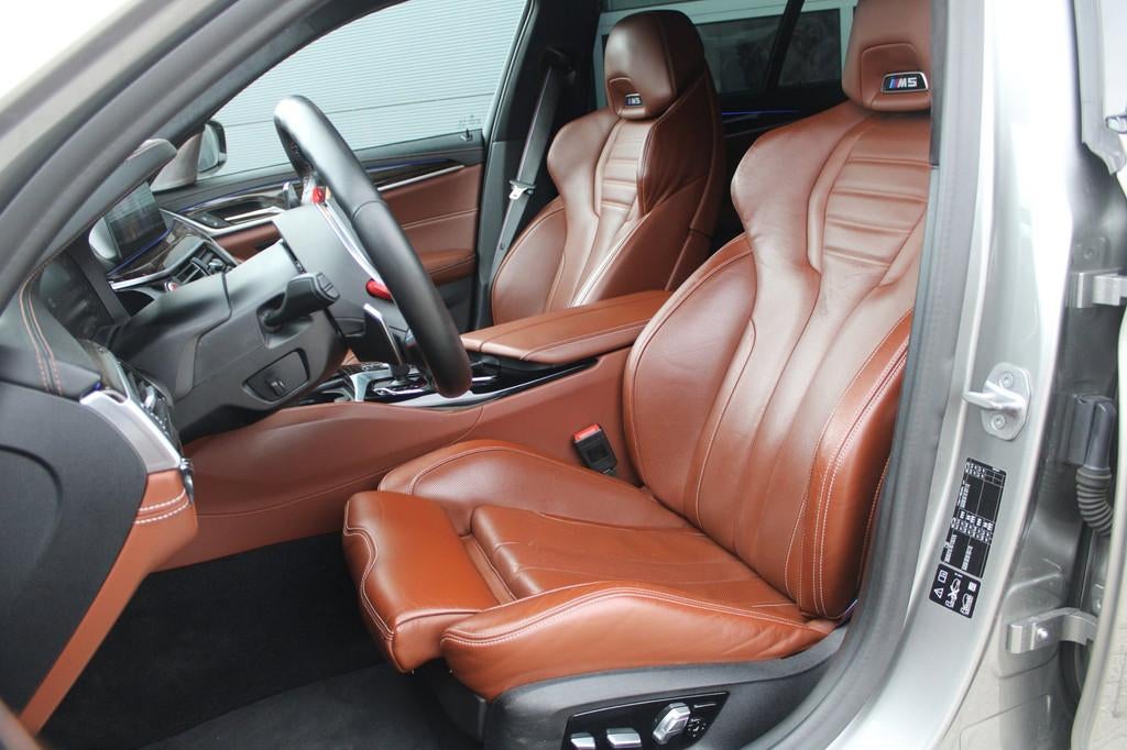 BMW M5 4.4 V8 600pk | B&W | 360 | Carbon| ACC | HUD | Soft C, Automaat, Gebruikt, 8 cilinders, 1865 kg