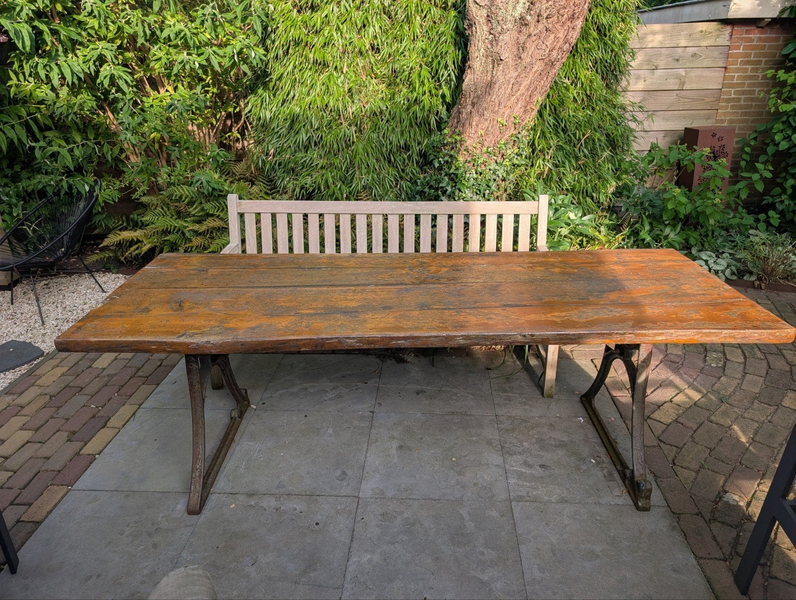 Robuuste tuintafel met gietijzeren onderstel, Ophalen, Gebruikt, Rechthoekig, Hout