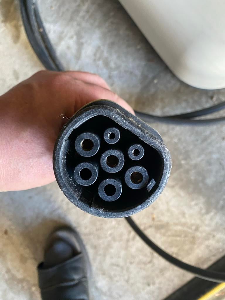 New motion Laadpaal met kabel - Gebruikt, Auto diversen, Laadpalen, Ophalen of Verzenden, Gebruikt, Laadpaal en Laadkabel