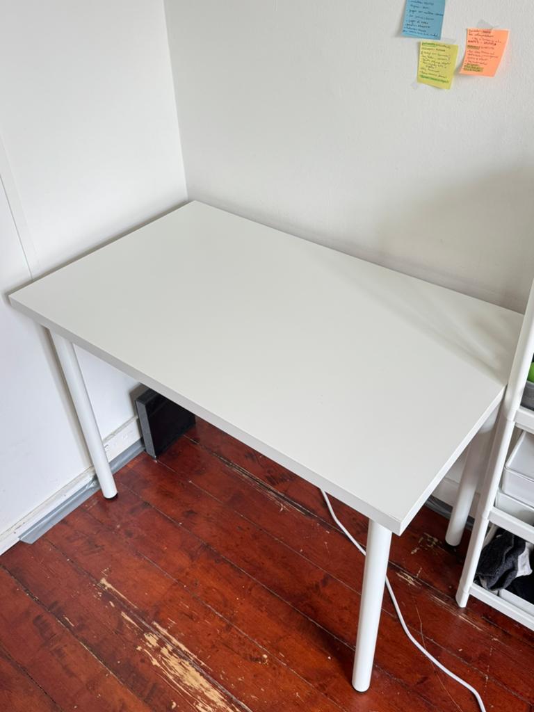 IKEA LAGKAPTEN / ADILS bureau - Wit, 120x60 cm, Ophalen, Demontabel, Spaanplaat of MDF, Zo goed als nieuw