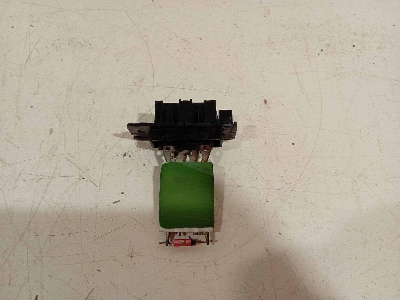 Kachelweerstand Opel Corsa, Onderdelen@venauto.nl, Van der Ven Autorecycling B.V., Gebruikt, Ettenseweg 76, 4706 PB Roosendaal, The Netherlands