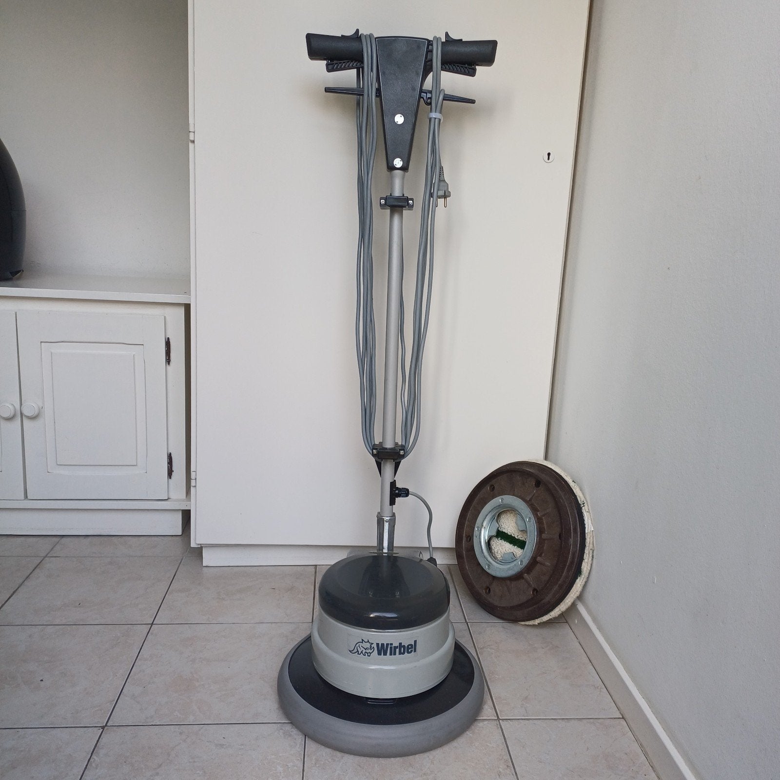 Wirbel Limpia 13, Ophalen, Zo goed als nieuw, Schrobmachine