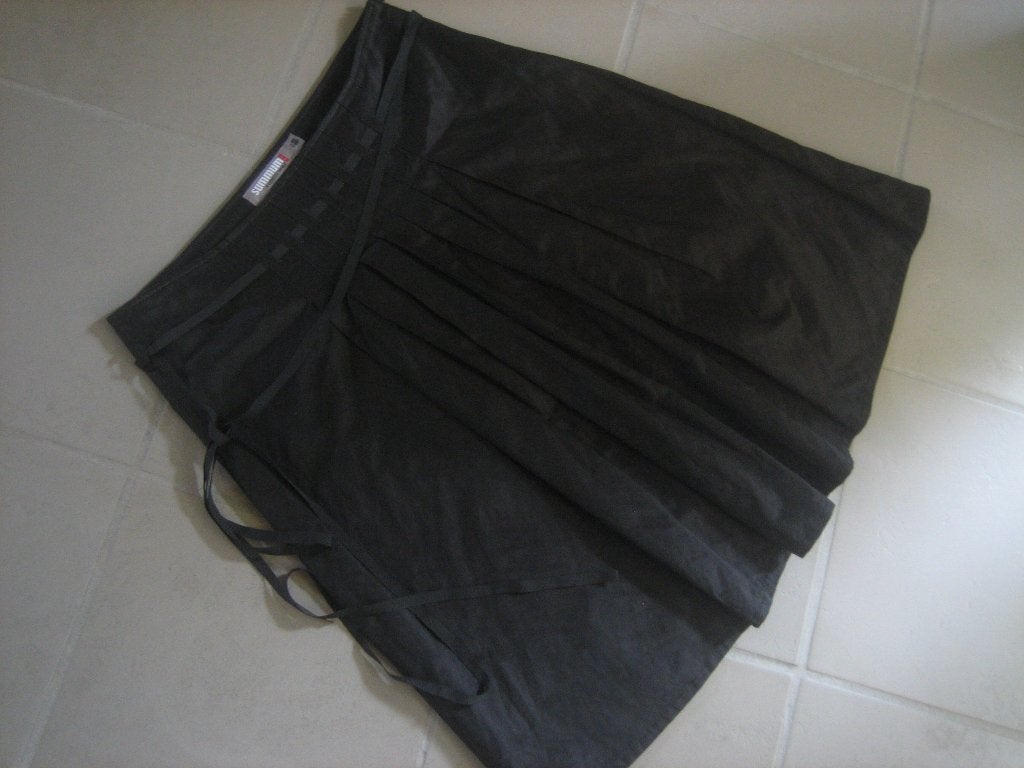 Zeer mooi zwart feestelijk rokje van SUMMUM, 40 snazzeys, Kleding | Dames, Rokken, Maat 38/40 (M), Summum, Verzenden, Zwart