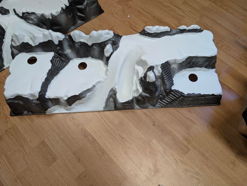 2 plastic bergen voor je kerstdorp, Diversen, Kerst, Ophalen