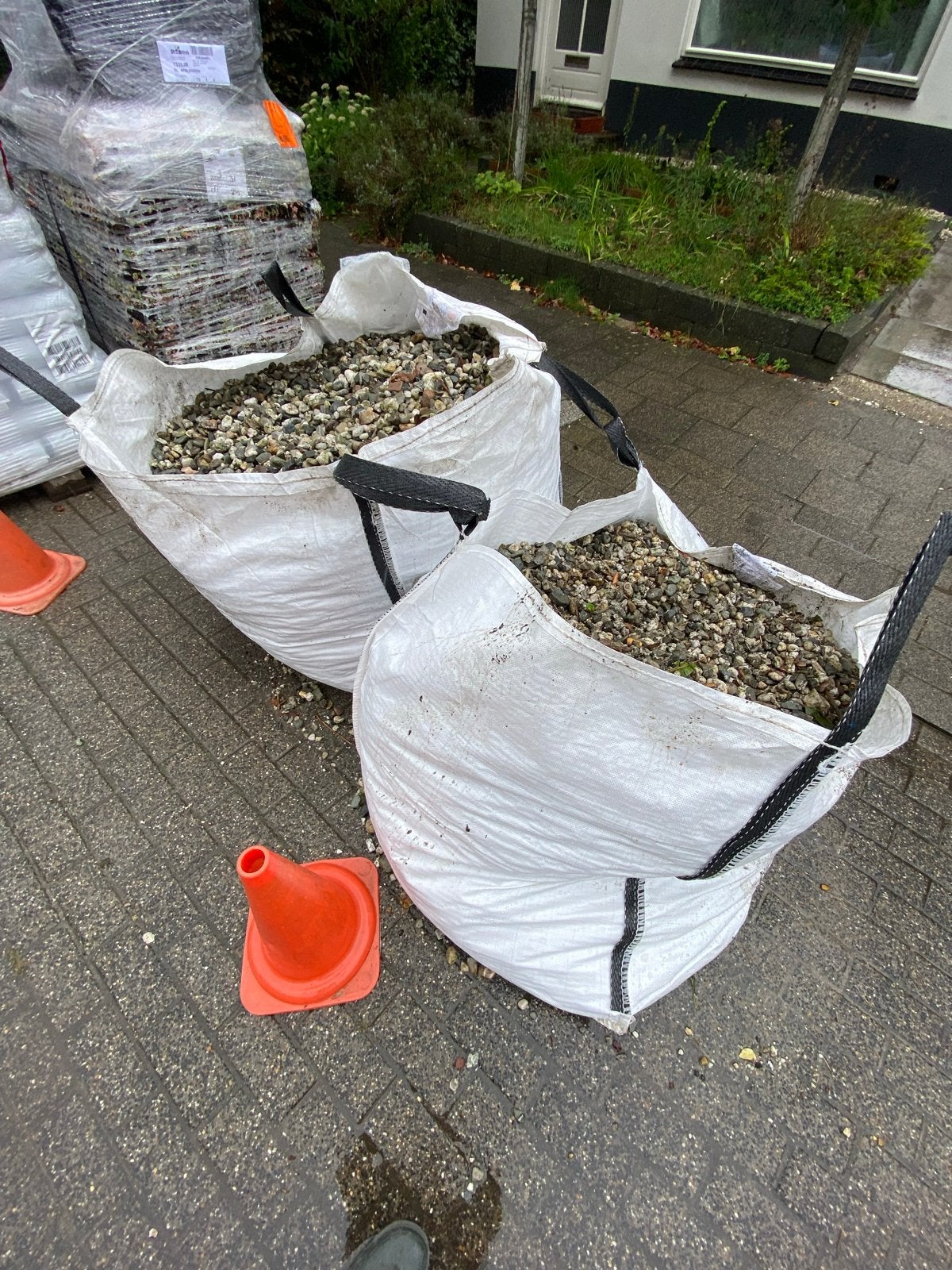 Gratis grind (ca. 1.5m3) in 2 bigbags, Tuin en Terras, Ophalen, Zo goed als nieuw, Multi, Grind