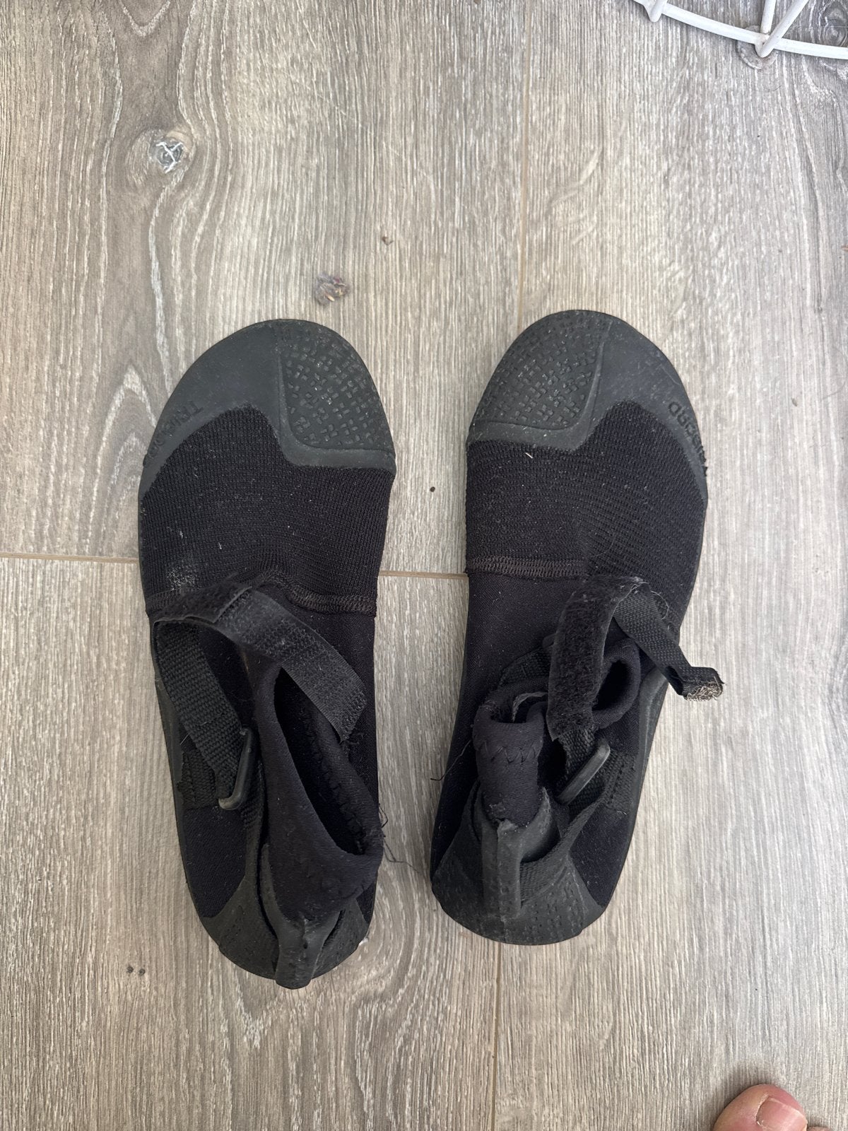 Zwarte waterschoenen - Maat 37/38, Watersport en Boten, Ophalen, Gebruikt, Dame of Heer, Zeil- of Surfschoenen