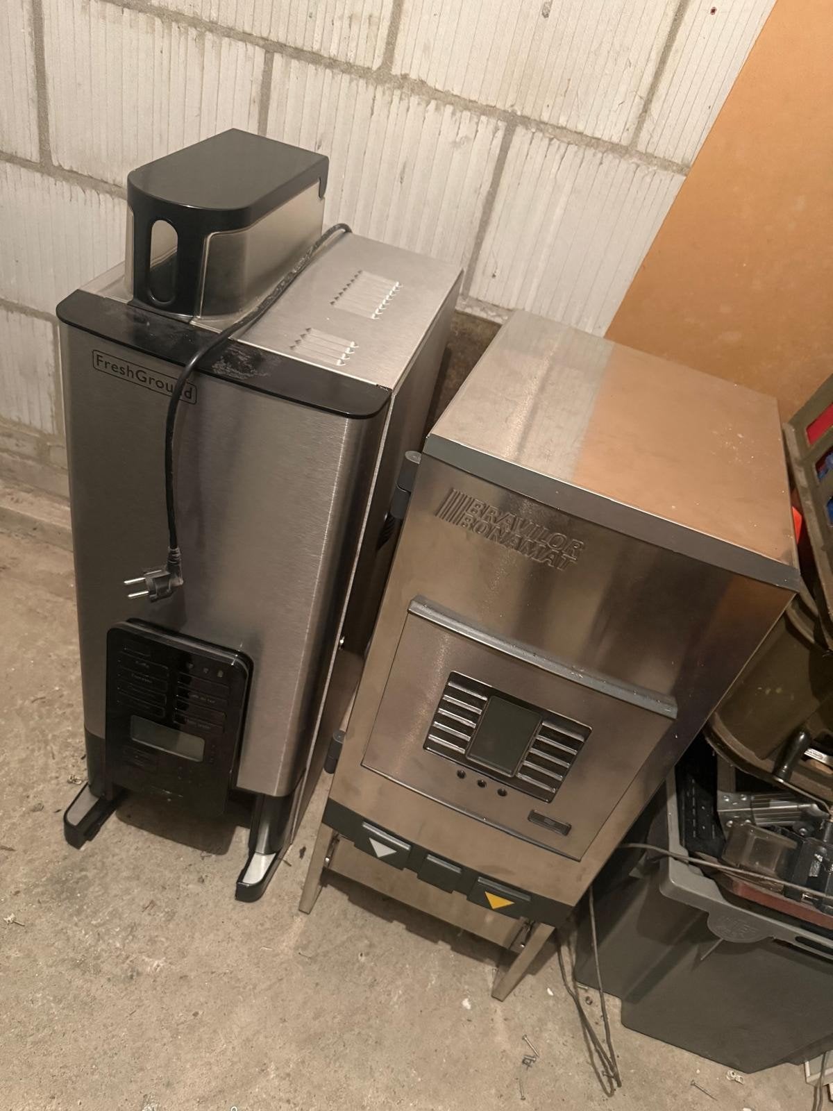 2 goedwerkende koffiemachines - diverse soorten koffie, 10 kopjes of meer, Ophalen, Gebruikt, Koffiemachine
