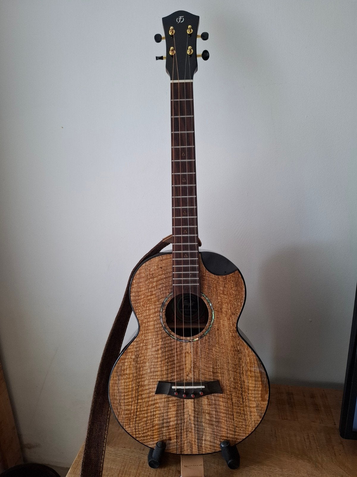 Flight maia bariton ukelele, Ophalen of Verzenden, Zo goed als nieuw, Overige typen, Met (piezo-)element
