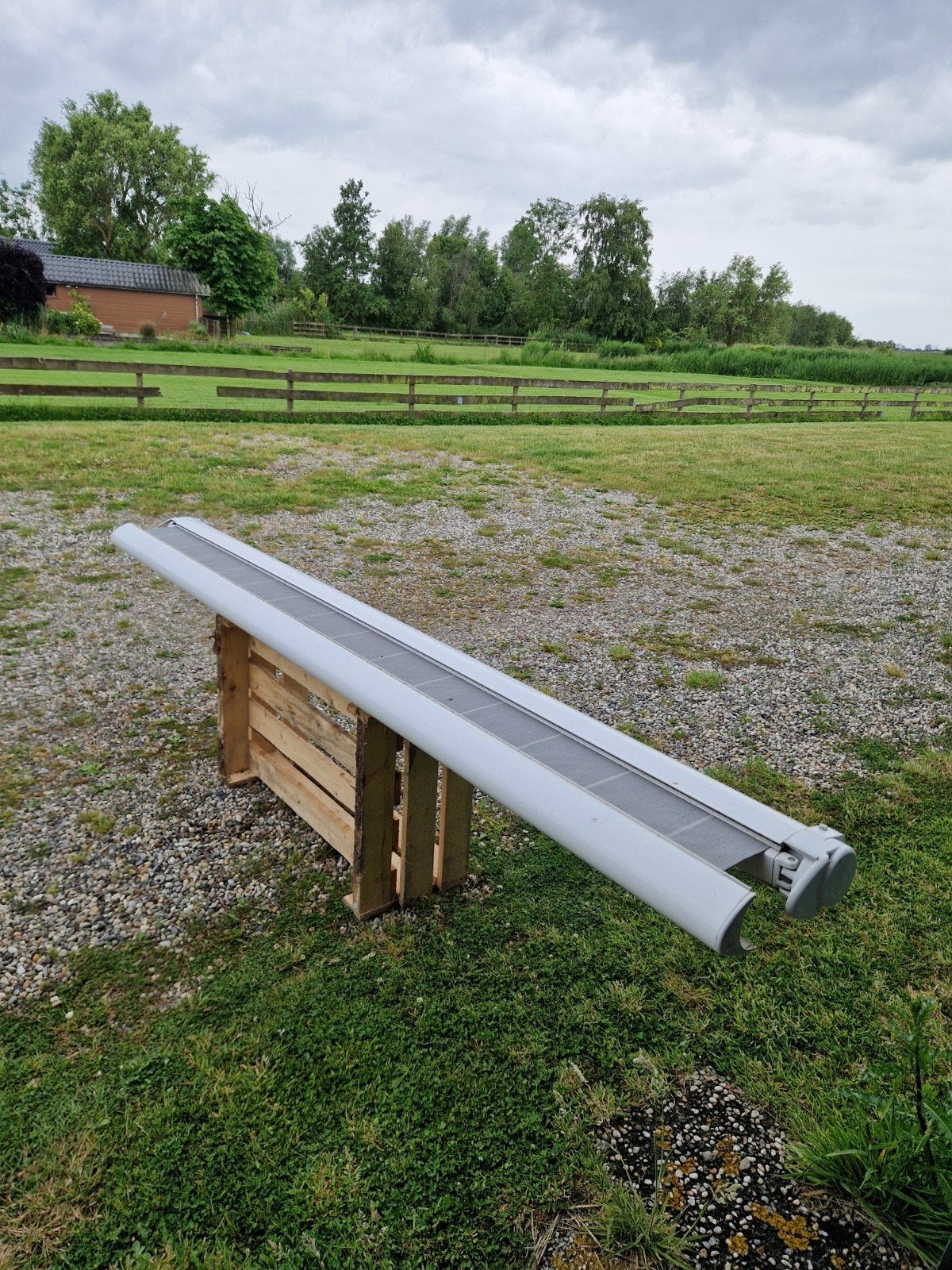Knikarmscherm met gesloten bak, 300x250 cm, handbediend, Ophalen, Gebruikt, 150 tot 300 cm, 250 cm tot 450 cm