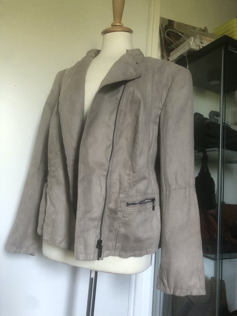 GERRY WEBER beige jasje maat 44 opstaande kraag en rits, Beige, Maat 42/44 (L), Ophalen of Verzenden, Zo goed als nieuw