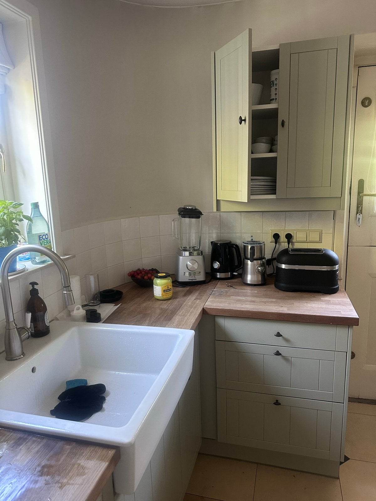 Complete keuken met inbouwapparatuur en kookeiland, Ophalen, Gebruikt, Wit