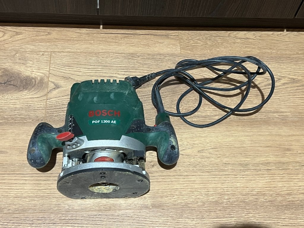 Gebruikte Bosch POF 1200 AE bovenfrees - 8mm Schacht, Doe-het-zelf en Verbouw, Ophalen, Gebruikt, Bovenfrees, Bosch