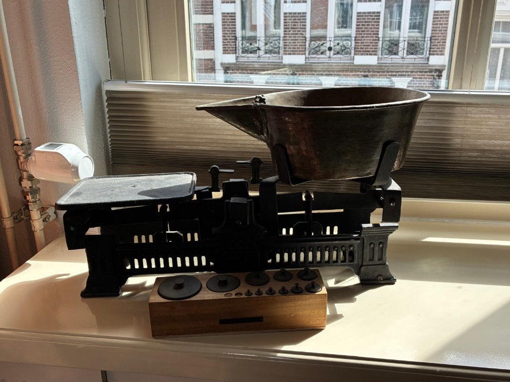 Mooie antieke weegschaal 20 euro, Ophalen
