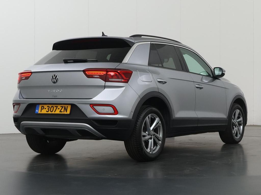 Volkswagen T-Roc 1.5 TSI Life | Navigatie | Apple Carplay/An, Auto's, Volkswagen, Stof, 4 cilinders, 150 pk, Bedrijf