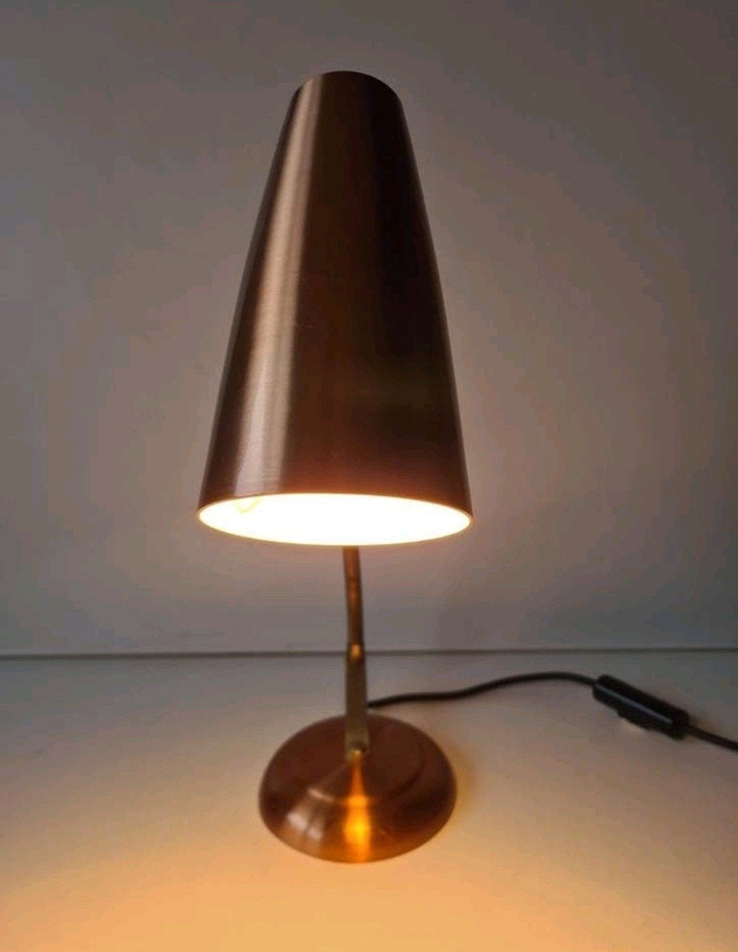 Vintage jaren 50 design tafellamp., E14 (klein), Ophalen of Verzenden, Zo goed als nieuw, Metaal