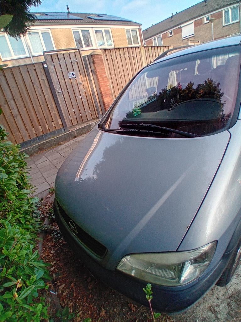 Opel Zafira 1.8 16V AUT 2000 Grijs, Auto's, Opel, 125 pk, 4 cilinders, Zafira, Grijs