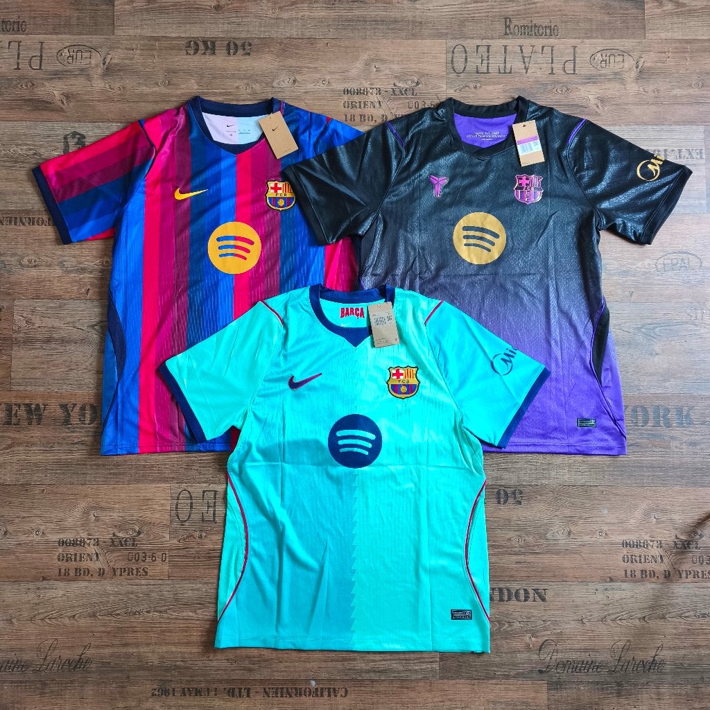 Fc Barcelona Tenue Shirt + Broekje Trainigspak 26/27, Maat XS of kleiner, Ophalen of Verzenden, Zo goed als nieuw, Shirt