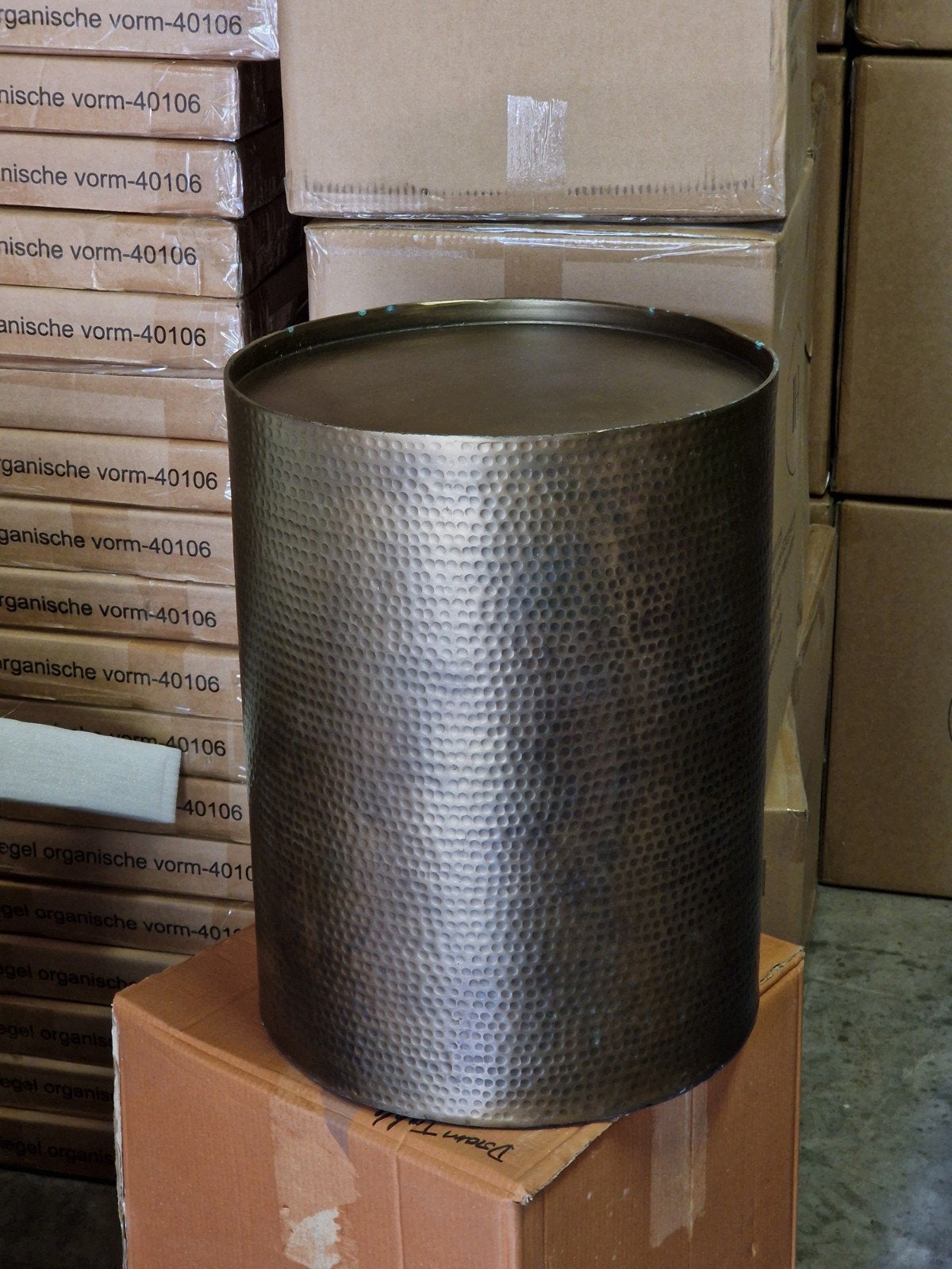 Partij bijzettafels Drum hamerslag - 26 stuks, Ophalen, Minder dan 55 cm, Metaal of Aluminium, Rond