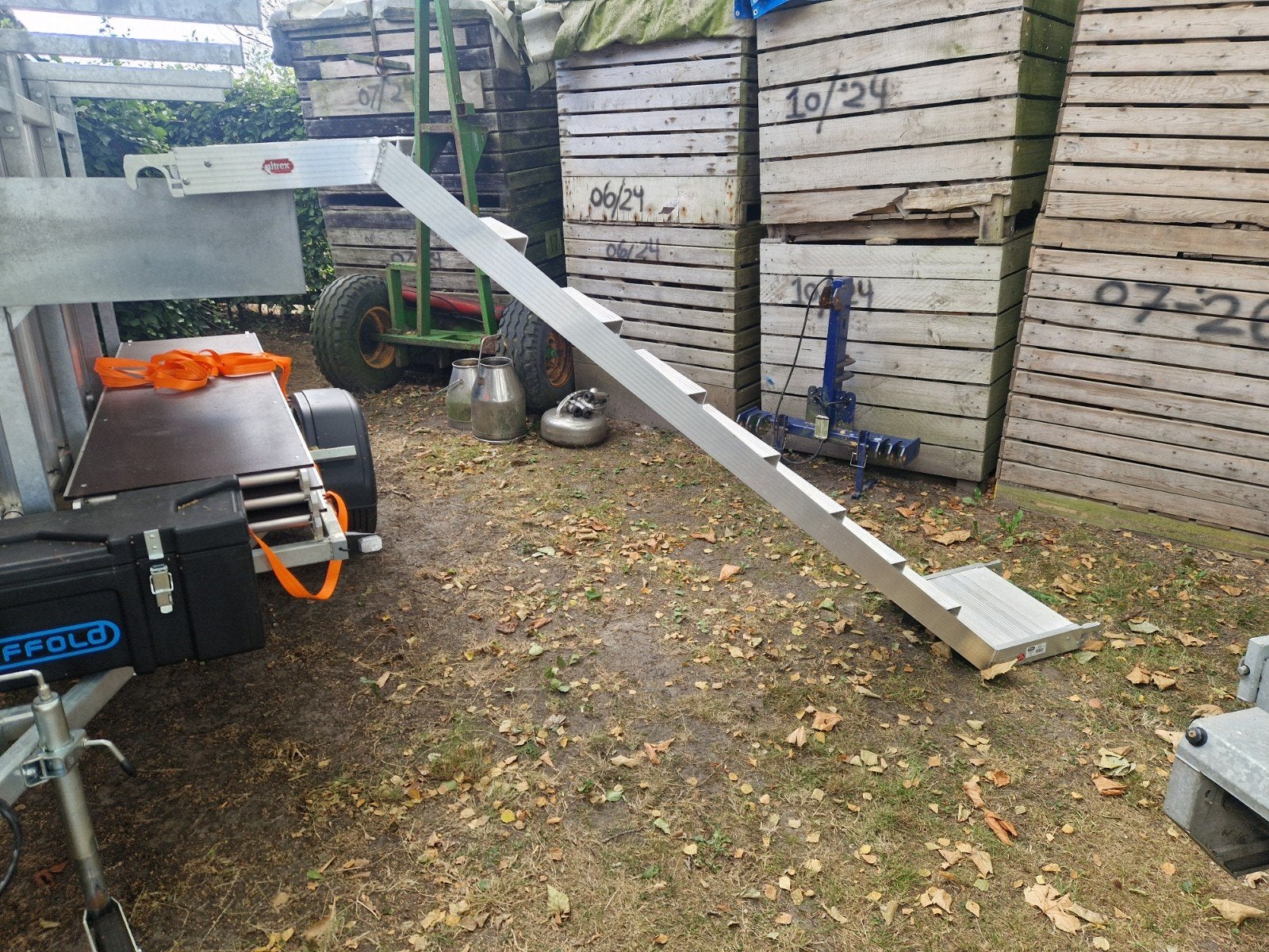 Altrex RS Tower 53 Steigertrap - 245, Ophalen, Zo goed als nieuw, Trap, Minder dan 2 meter