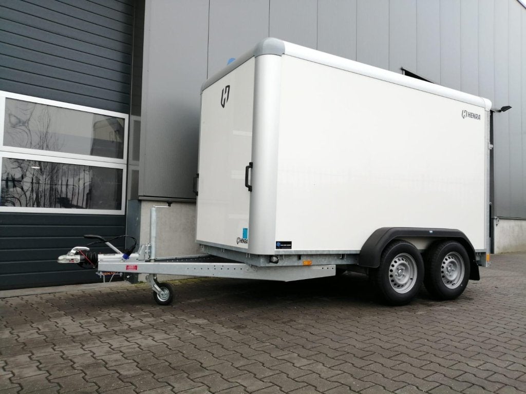 Henra gesloten bakwagen 2700 kg 315x158x190 cm klep, Nieuw
