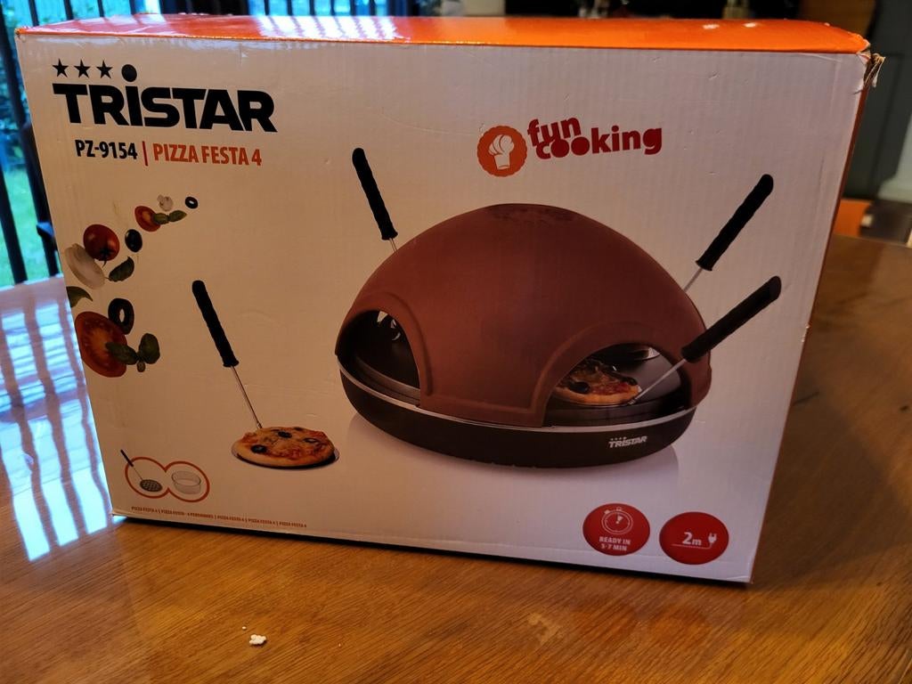 Tristar Festa 4 pizza oven, Ophalen of Verzenden, Zo goed als nieuw, 4 t/m 7 personen