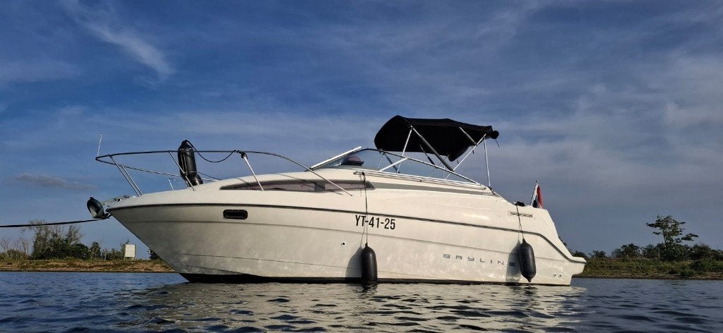 Bayliner 2355 Ciera Sunbridge, Watersport en Boten, Motorboten en Motorjachten, 70 cm, Gebruikt, Binnenboordmotor, Kruiser