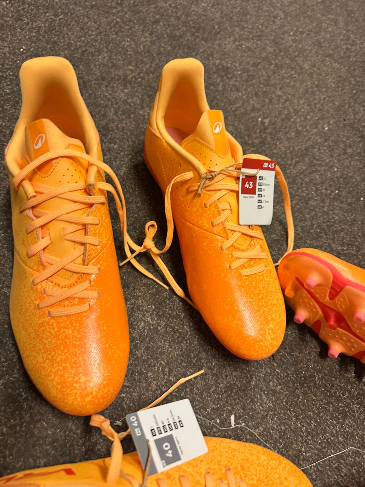 Voetbal Schoenen €25 per paar, Maat XS of kleiner, Ophalen of Verzenden, Zo goed als nieuw, Schoenen