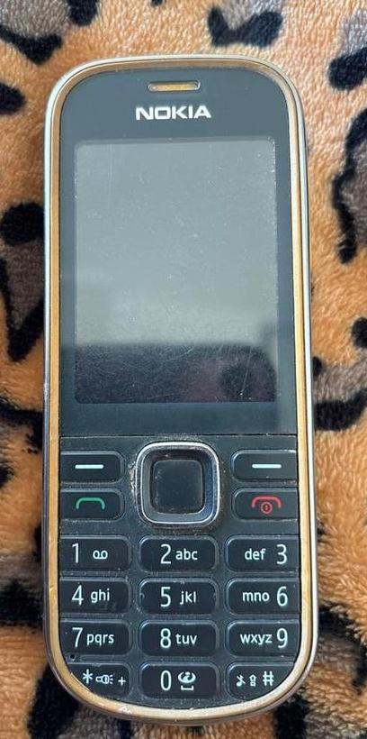 Nokia Klassieke Telefoon - Zwart/Goud, Zwart, Fysiek toetsenbord, Ophalen of Verzenden, Minder dan 3 megapixel