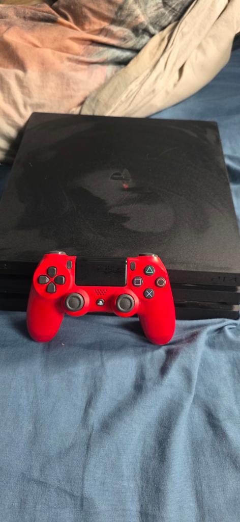 Playstation 4 pro 800gb+, Spelcomputers en Games, Spelcomputers | Sony PlayStation 4, Ophalen