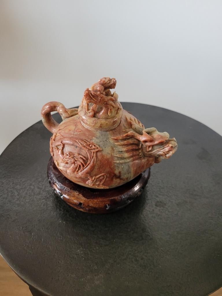 Antieke Chinese theepot van speksteen met draken, Ophalen of Verzenden