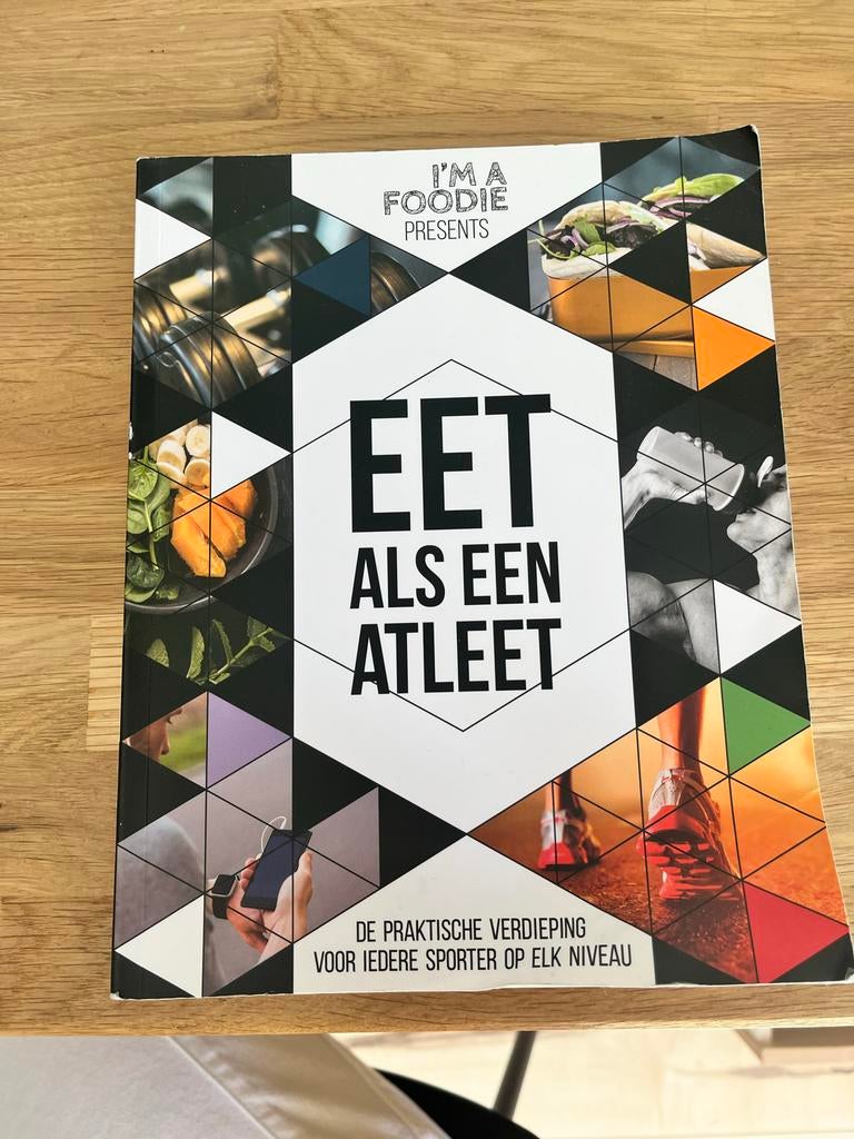 Eet als een atleet: Voedingsboek voor sporters (CIOS), Boeken, Ophalen of Verzenden, Zo goed als nieuw, Dieet en Voeding