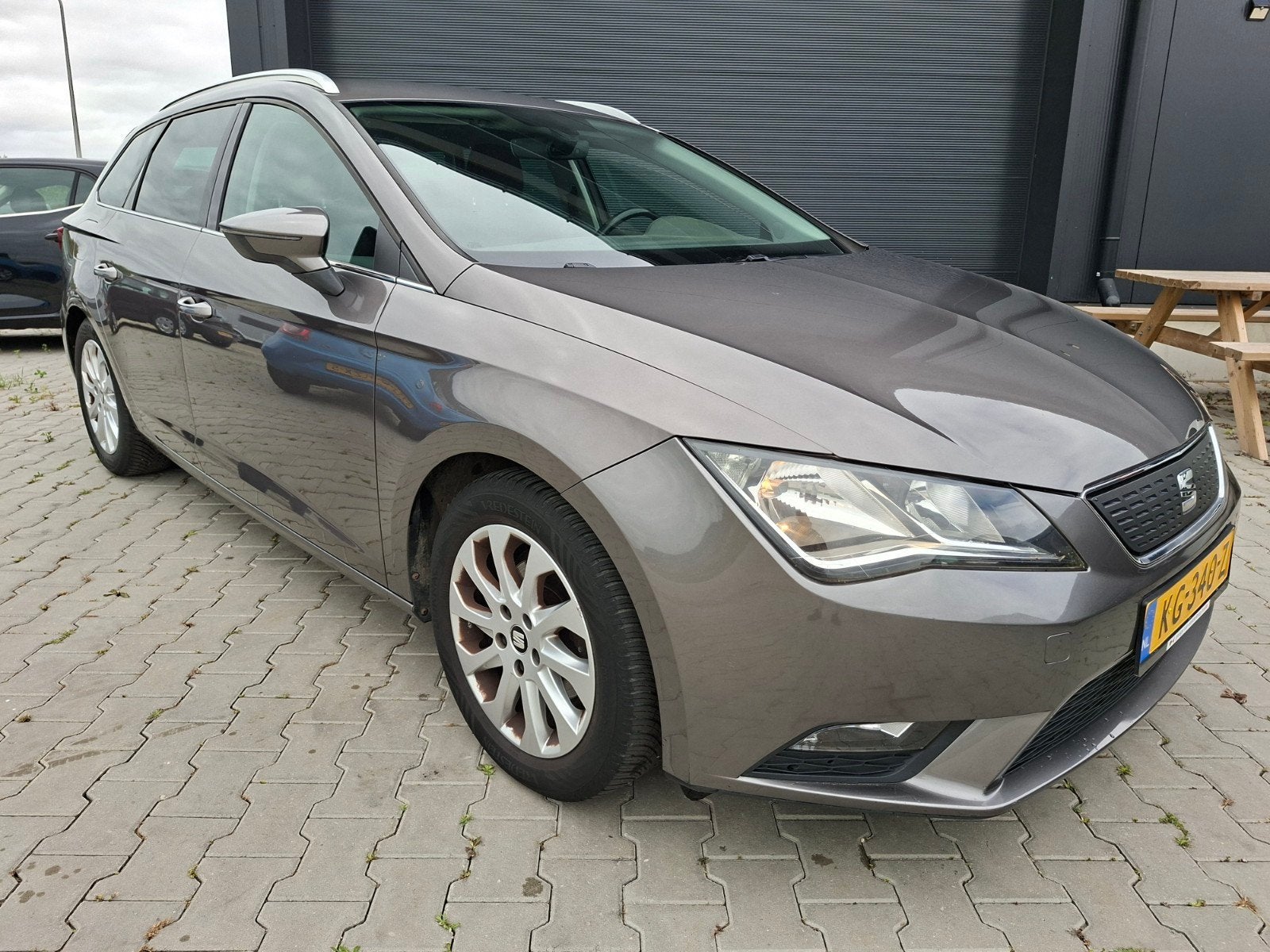Seat Leon st 1.0 TSI Eco 115PK 2016 Grijs, Auto's, Voorwielaandrijving, Adaptive Cruise Control, 1136 kg, 4 cilinders