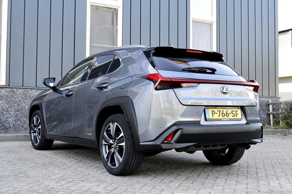 Lexus UX 250h Preference Line € 26.950,00, Gebruikt, 750 kg, 4 cilinders, Alcantara
