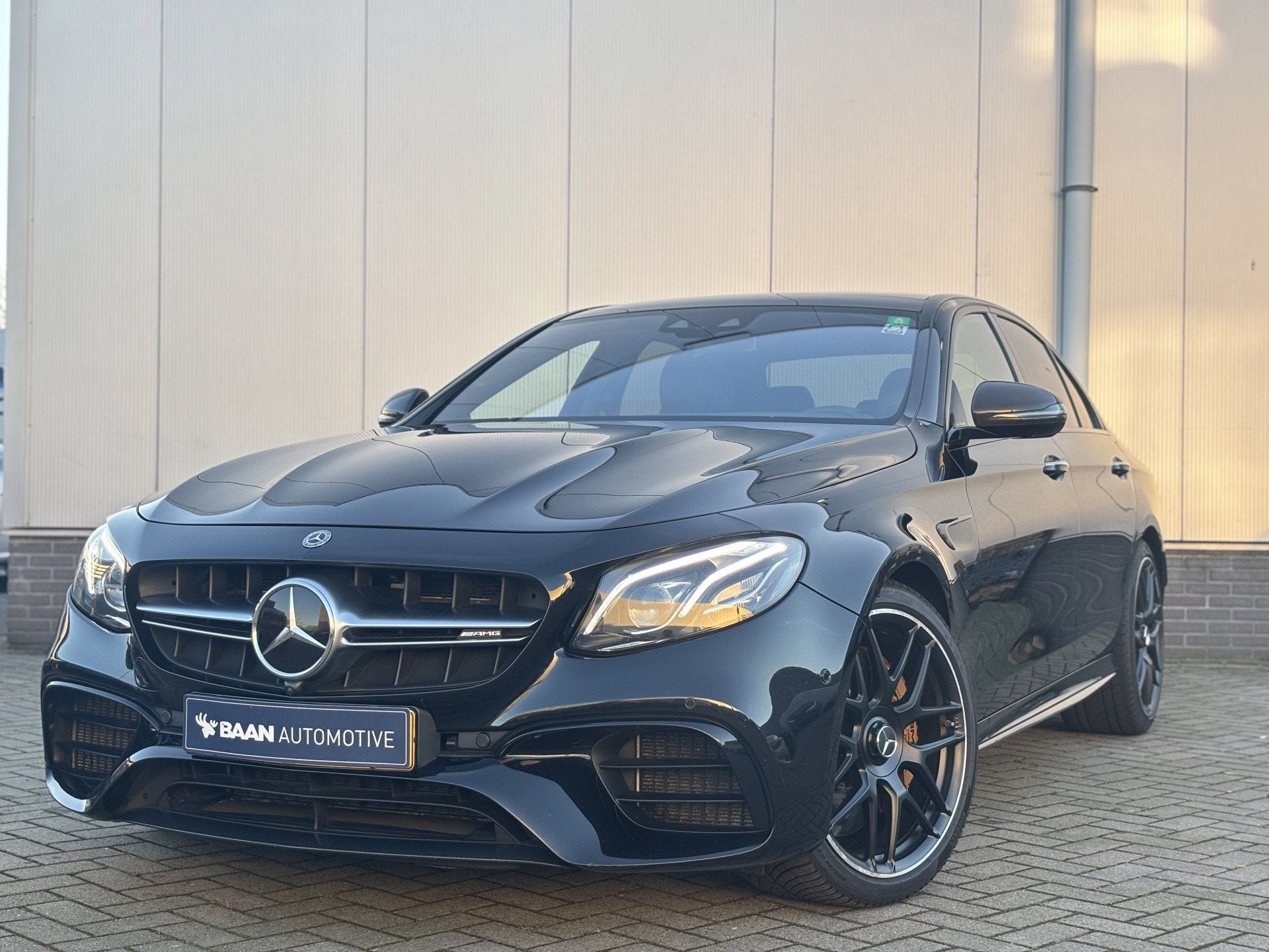 Mercedes-Benz E-Klasse AMG 63 S Premium Plus (export €4999, Auto's, Automaat, Verwarmde buitenspiegels, Gebruikt, Zwart