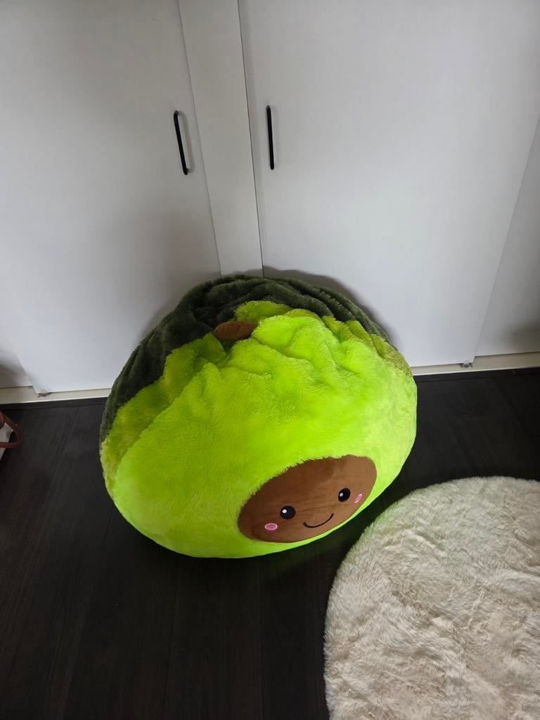 Grote avocado knuffel, Ophalen