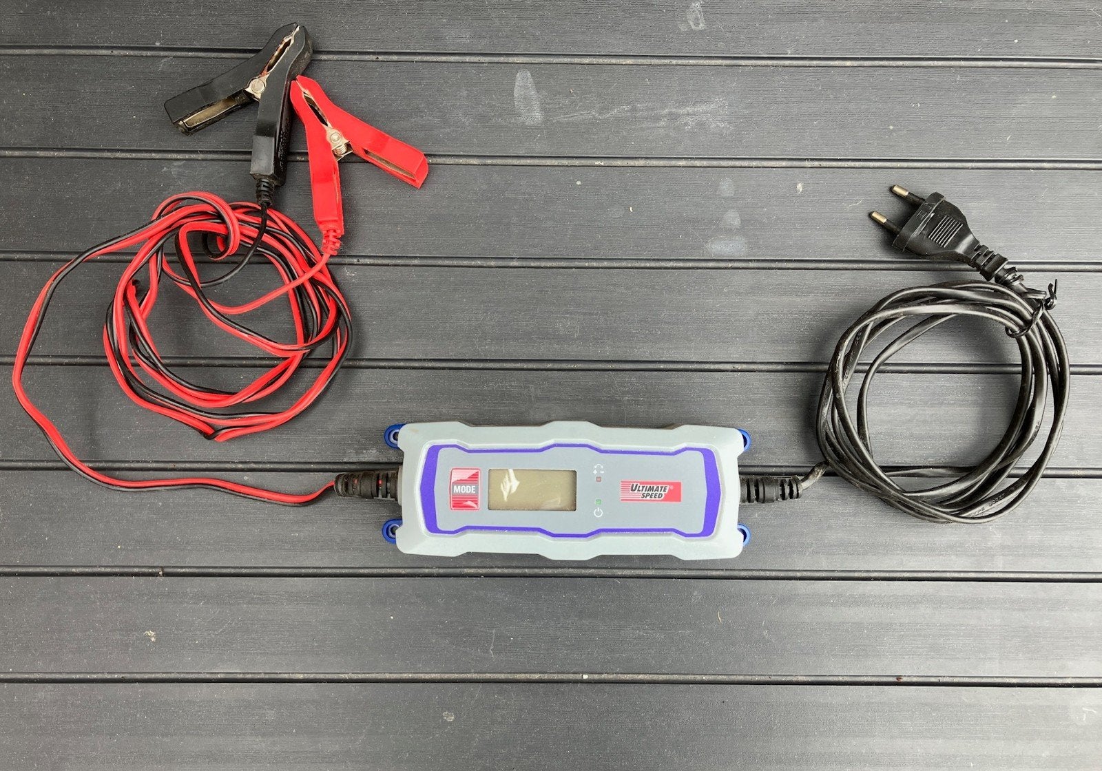 Acculader Ultimate Speed 12/6 V en 0,8 - 3,8 A laadvermogen, Auto diversen, Jumpstarters, Ophalen of Verzenden, Gebruikt