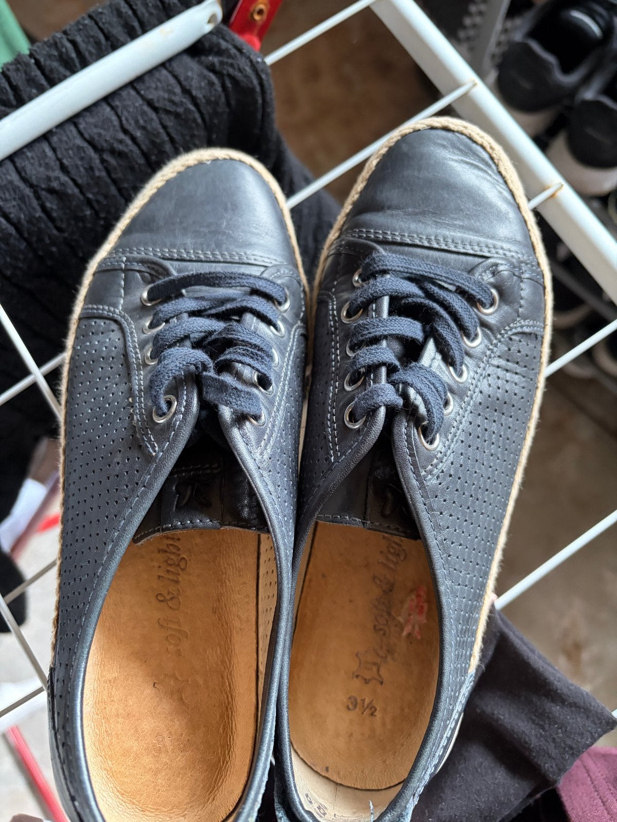 Elegante donkerblauwe schoenen, zo goed als nieuw, Kleding | Dames, Ophalen of Verzenden, Zo goed als nieuw, Blauw, Schoenen met lage hakken